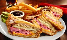 Bennigan's - World Famous Monte Cristo