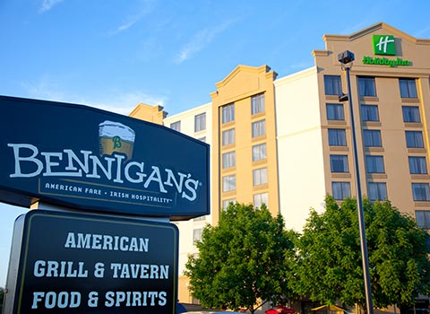 Enjoy stay at Bennigan's Irish Restaurant and Pub