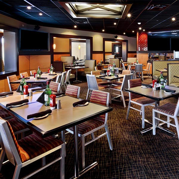 Pub Style Irish Restaurant In Elgin Il Bennigan S Grill Welcome To Bennigan S Elgin Illinois