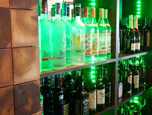 Enjoy Premium Bottle Service at Bennigan's Irish Restaurant and Pub